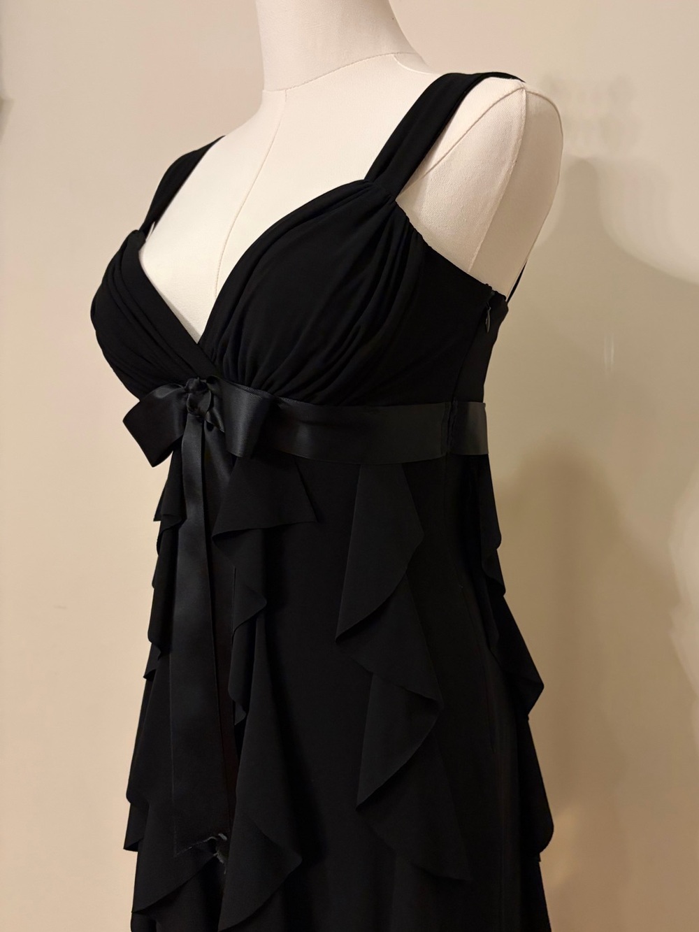 Cache Black Ruffled V-Neck Sleeveless Dress with Bow Waist